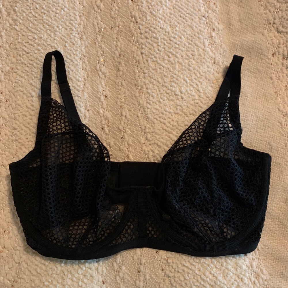 NWOT Victoria Secret unlined mesh bra 34ddd